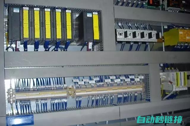 PLC 300系列手自动切换技术亮点 (plc300说明书)